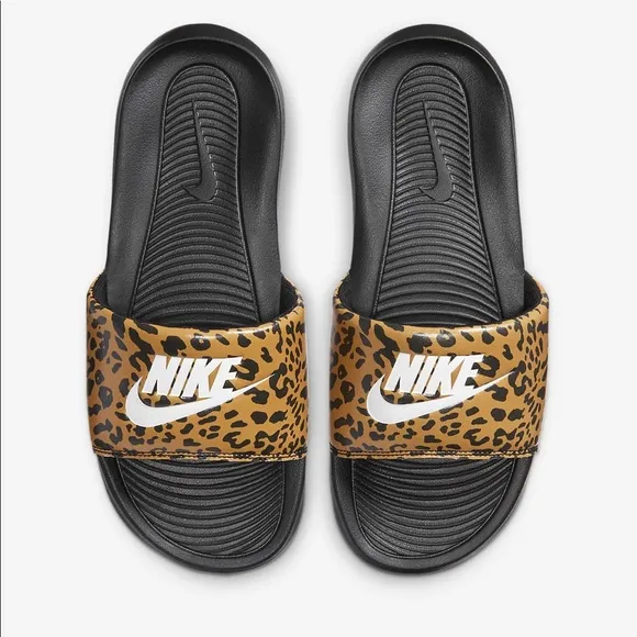 NIKE VICTORI ONE CHUTNEY ANIMAL PRINT SLIDES NWT SZ 8