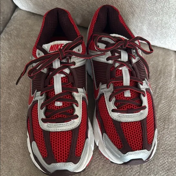 Nike Vomero 5 Red and Gray Sneakers Breathable Mesh Athletic