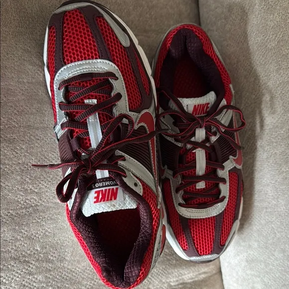 Nike Vomero 5 Red and Gray Sneakers Breathable Mesh Athletic