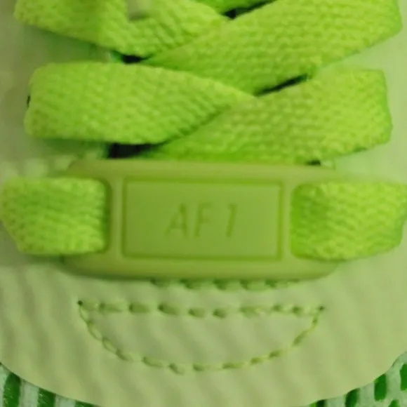 Nike Women's Air Force 1 Neon Ghost Green Mesh Low Top Sneakers US 7