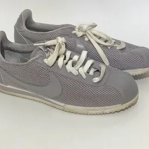 Nike Women's Gray Classic Cortez Premium Lace Up Mesh Sneakers Size 9.5