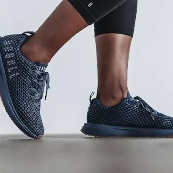 NoBull Navy Mesh Runners M8.5 W10