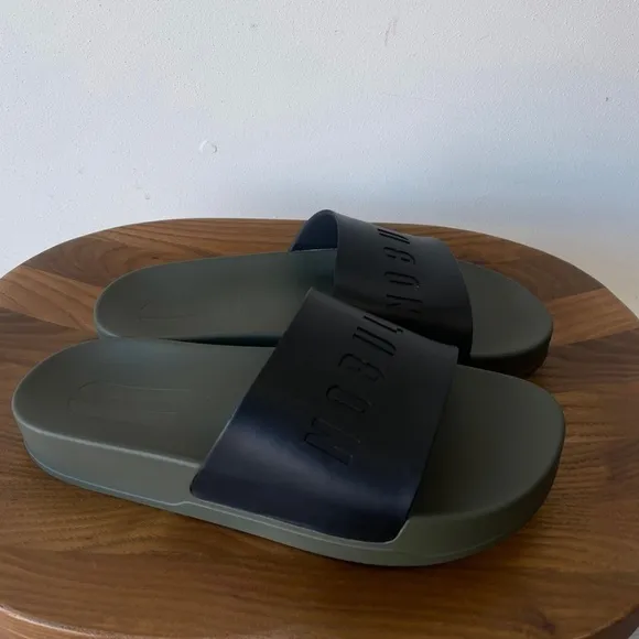 NOBULL Slides Black Ivy -NWOB