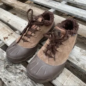 North Face Heat Seekers 200 gram furry low winter snow boots 8.5