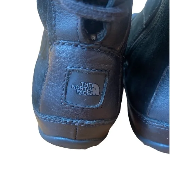 North Face Janey II Luxe winter boots size 7 1/2 lace up back black fur lined