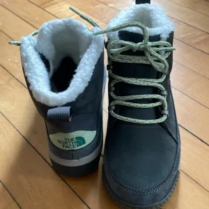 North Face Lined Boots