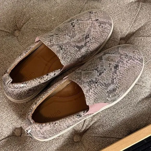 Nurture Brayline‎ Snake Print Sneakers