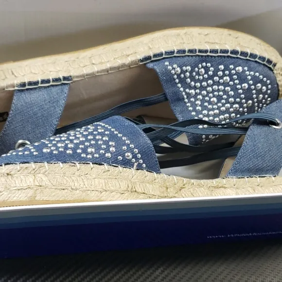NWB Adorable Jean Espadrilles w/ embellishment