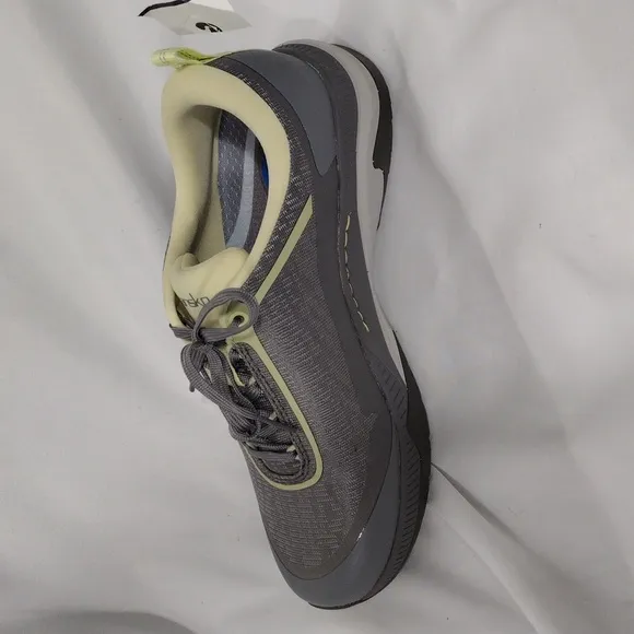 NWOB Dansko Makayla sneakers grey mesh waterproof outdoor Size 7.5/38
