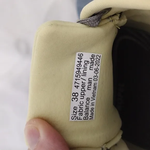 NWOB Dansko Makayla sneakers grey mesh waterproof outdoor Size 7.5/38