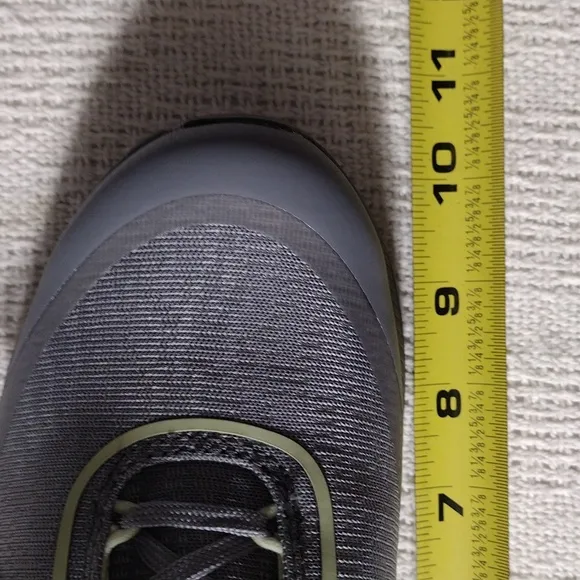 NWOB Dansko Makayla sneakers grey mesh waterproof outdoor Size 7.5/38