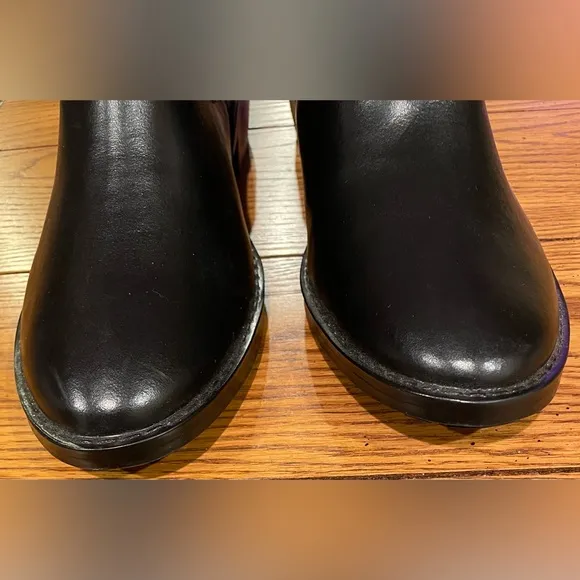 NWOB EMU Australia Grayson Rain boot, black, size 9/40