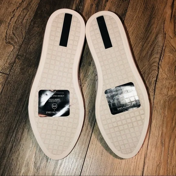 NWOB Kenneth Cole Floral Mara Slip-On Sneakers