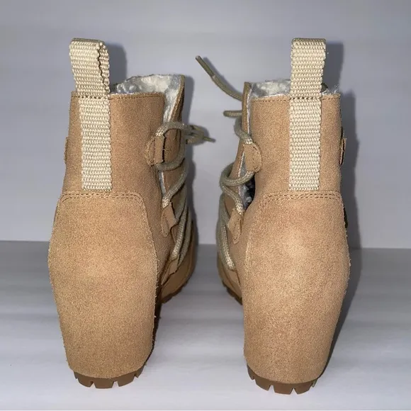 NWOB Merrell Wedge Polar Boots