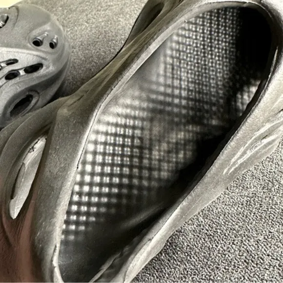 NWOT Black Cut Out Slip On Slides foam 38 or US 7.5