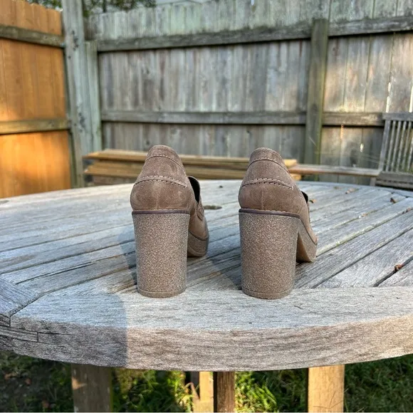 NWOT Caprie‎ Suede Heeled Penny Loafers by Aquatalia size 8.5