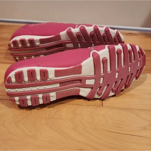 NWOT CVSPORT Comfortview Tory pink and white slip on sneakers 8.5M