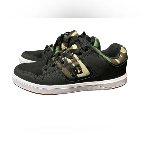 NWOT DC Black and Camo Sneakers