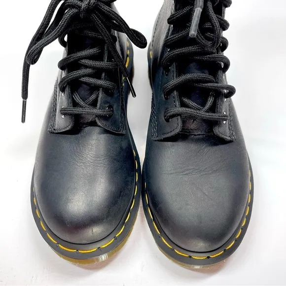 NWOT Dr. Marten’s 1460 Women’s Artificial Fur Lined Lace Up Boots Size 6