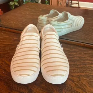 NWOT j.Crew slip on sneakers size 9 tan and cream