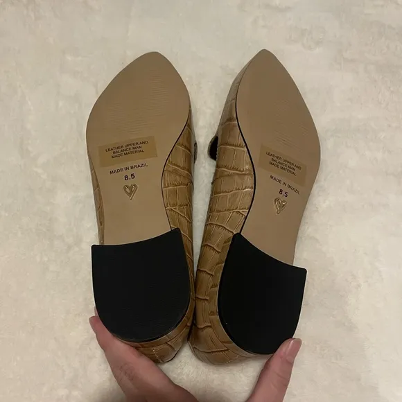 NWOT Lulus Lucah Sand Crocodile Leather Loafers