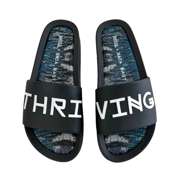 NWOT Melissa Beach Slides   Baja East ad Black &amp; White Slipper Size 9