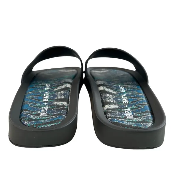 NWOT Melissa Beach Slides   Baja East ad Black &amp; White Slipper Size 9