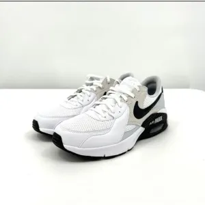 NWOT Nike Air Max Low Mesh Upper Lace Up White Black Sneakers US 8.5