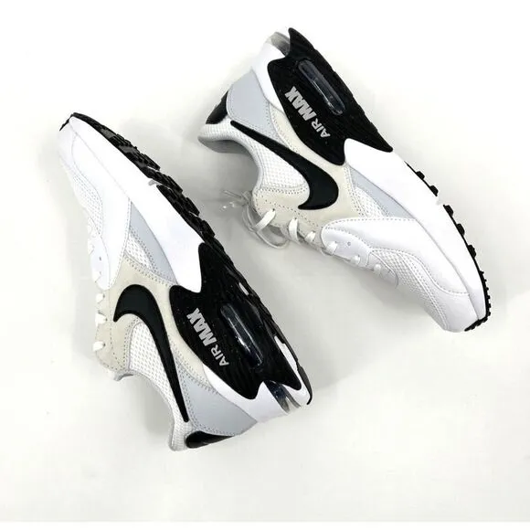 NWOT Nike Air Max Low Mesh Upper Lace Up White Black Sneakers US 8.5