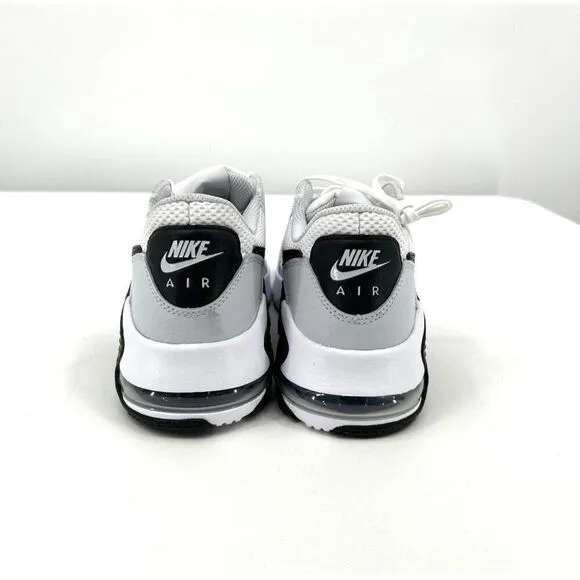NWOT Nike Air Max Low Mesh Upper Lace Up White Black Sneakers US 8.5
