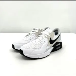 NWOT Nike Air Max Low Mesh Upper Lace Up White Black Sneakers US 8.5