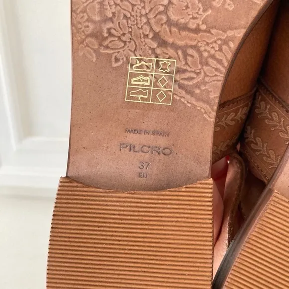 NWOT Pilcro Anthropologie Ankle Strap Brown Leather Pointed Toe Flats