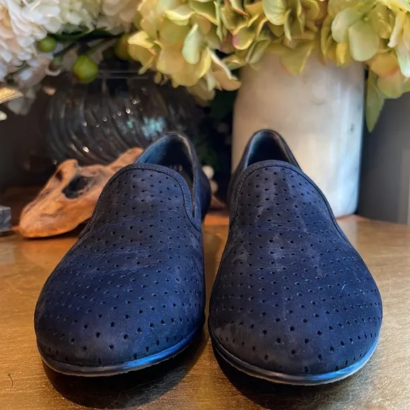 NWOT! Stuart Weitzman Perforated Loafers in Black Nubuck Leather