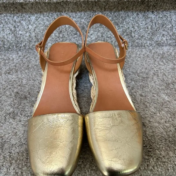 NWOT Tory Burch cap toe leather wedge espadrilles. Gold details. Buckle strap