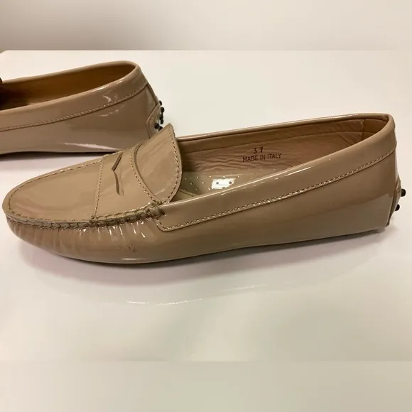 NWOT Vernice Beige Scuro (beige) loafers