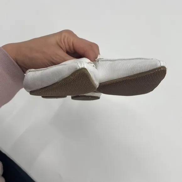NWOT Vero cuoio white leather Italian loafers no box size 36/6