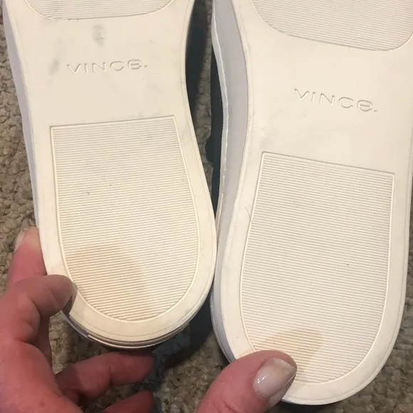 NWOT Vince Warren slip-on sneakers