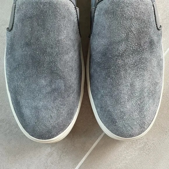 NWOT/NWOB Vince Grey Suede Slip-on Sneakers