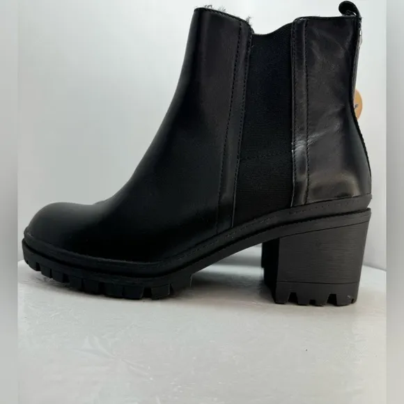 NWT Aldo Black Leather Faux Fur Lined Waterproof Boots Size 9