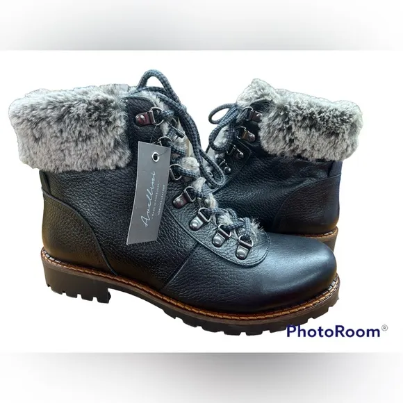 NWT AVELLINI women’s cozy-lined lace-up leather boots in black. Size 7.5
