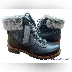 NWT AVELLINI women’s cozy-lined lace-up leather boots in black. Size 7.5