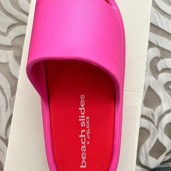 NWT Beach Slides by J/Slides S 8M Color is Fuchsia/Red Eva Squish &amp; light pink