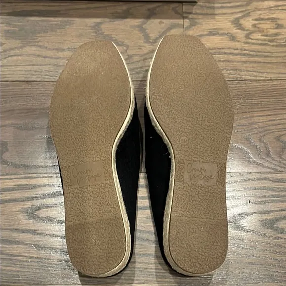 NWT Crown Vintage Black Canvas Espadrilles Size 8M