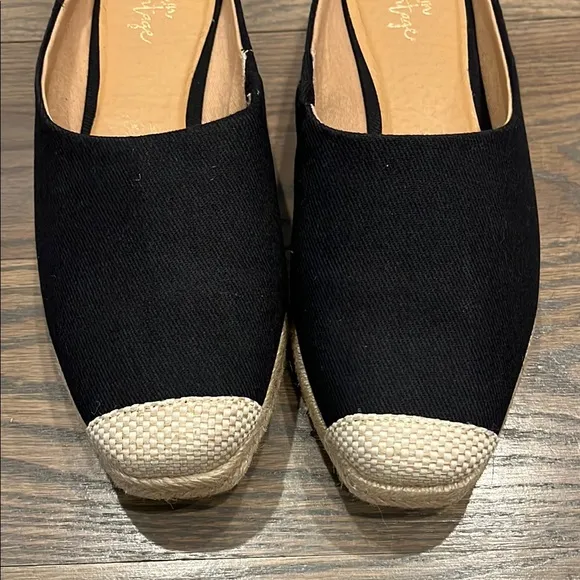 NWT Crown Vintage Black Canvas Espadrilles Size 8M