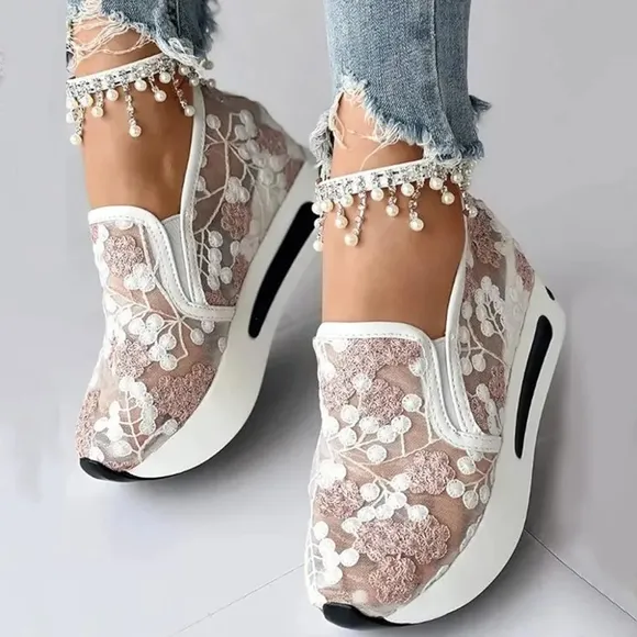 NWT Floral Embroidery Breathable Sheer Mesh Sneakers for Women Size 40
