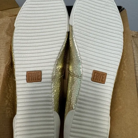 NWT - FRYE - Melanie Slip-On sneaker Gold - Mirror - Size: 9.5