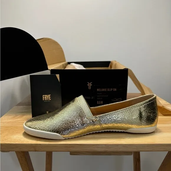 NWT - FRYE - Melanie Slip-On sneaker Gold - Mirror - Size: 9.5