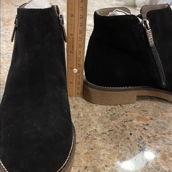 NWT Italeau Foliana Black Suede Ankle Boots 38.5 Italian Leather 8.5 Waterproof