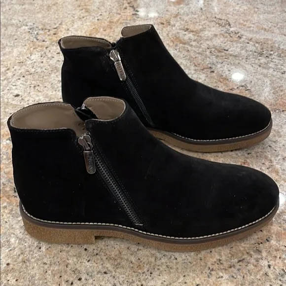 NWT Italeau Foliana Black Suede Ankle Boots 38.5 Italian Leather 8.5 Waterproof