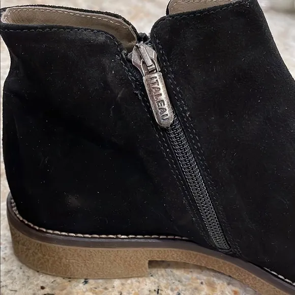 NWT Italeau Foliana Black Suede Ankle Boots 38.5 Italian Leather 8.5 Waterproof